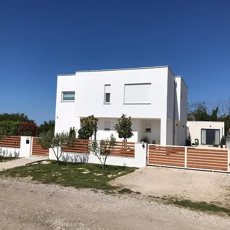 Zanna Апартаменты *